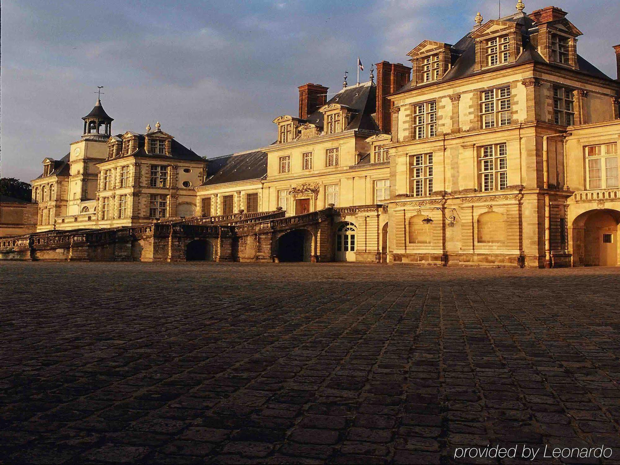 Ibis Chateau De Fontainebleau Exterior foto